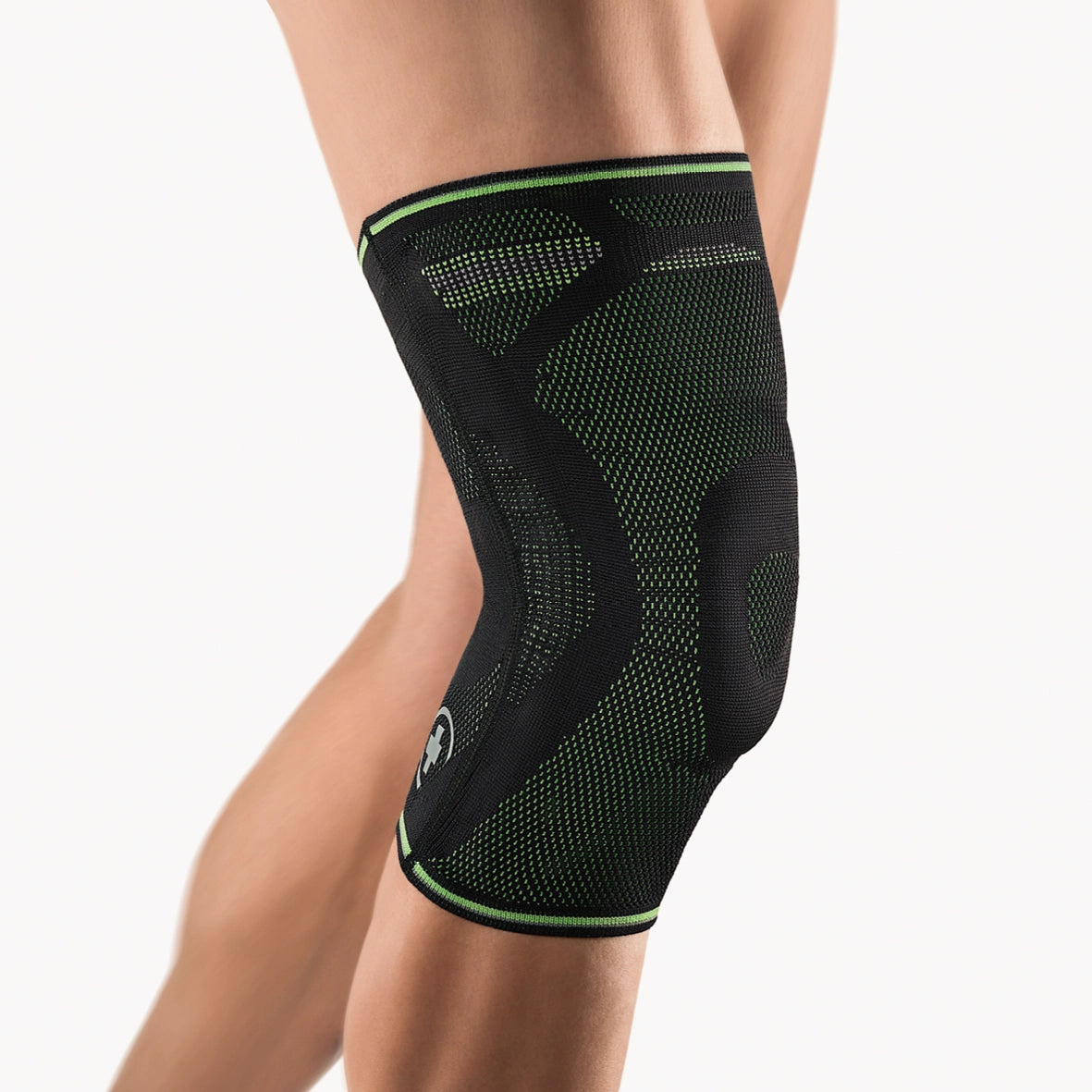 Die Abbildung zeigt die Bort StabiloGen Sport Bandage, eine leistungsstarke Kniebandage, die speziell für sportliche Aktivitäten entwickelt wurde. Sie besteht aus flexiblem, atmungsaktivem Material und bietet optimale Unterstützung durch integrierte, seitliche Stabilisierungsstäbe.